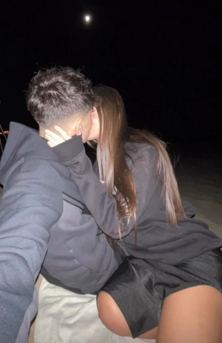 רוני & אדם